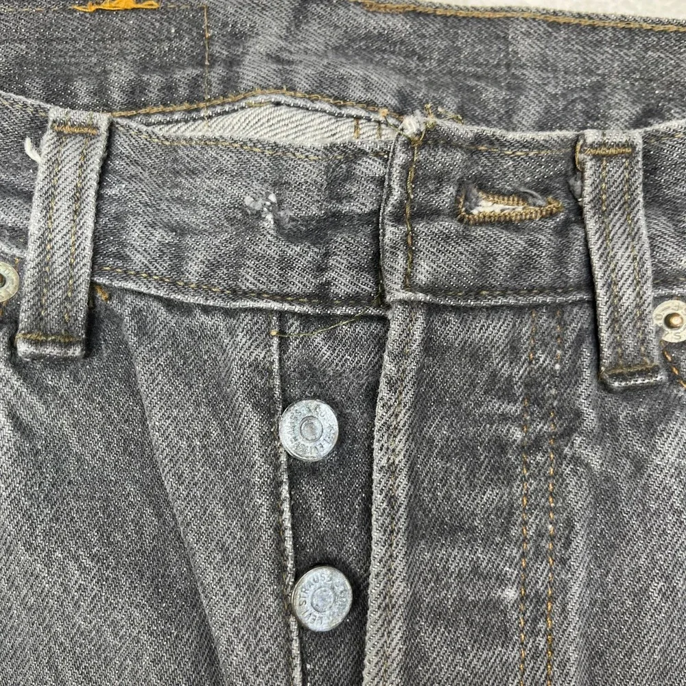 Vintage Levi's Button Fly Jeans Men's Faded Black Denim Pockets Y2K‎ - 30X30.5